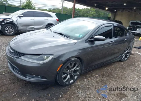 2015 Chrysler 200 S z USA, uszkodzony, nr VIN 1C3CCCDG9FN687007